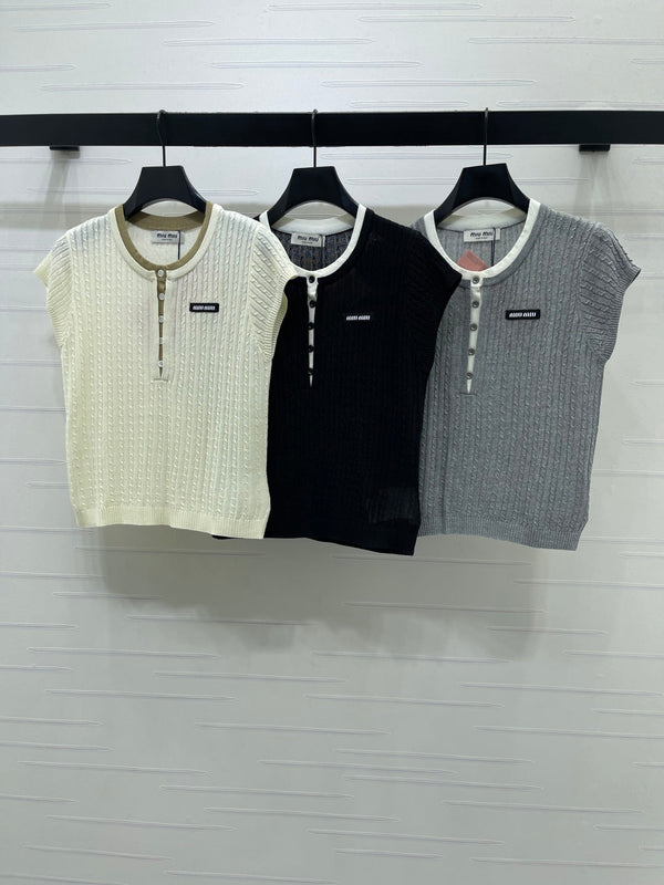 Miu 26 Crew Neck Knit Short-Sleeve T-Shirt Cream in Wool 382062