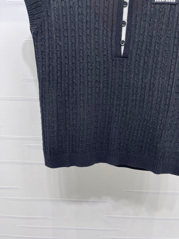 Miu 26 Crew Neck Knit Short-Sleeve T-Shirt Black in Wool 382061