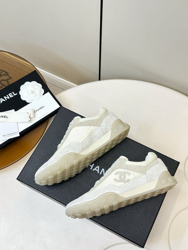 CC 26S Baseball Shoes Ivory in Suede and cotton Panels 771239