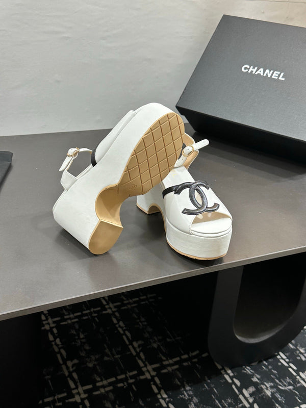 CC Platform Sandal White in Sheepskin 784211