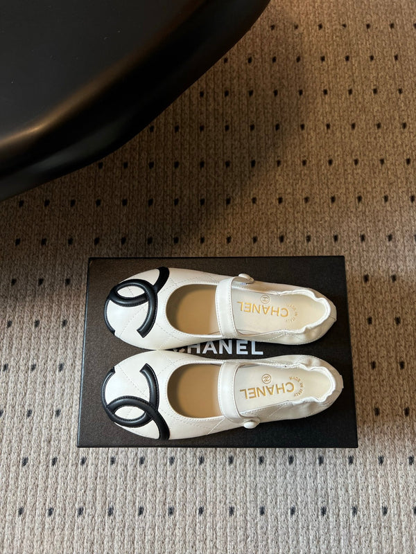 CC 26s Coco Beach Mary Jane Flats White Cowhide