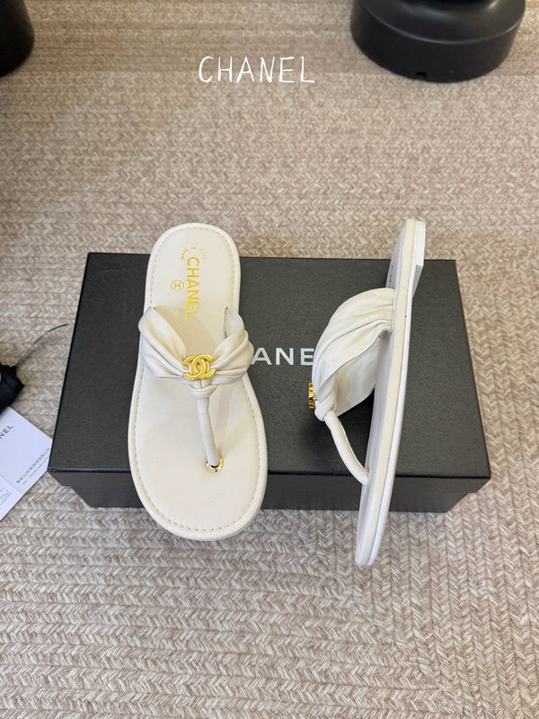 CC 26S Thong Slide Sandals White Cowhide 835641