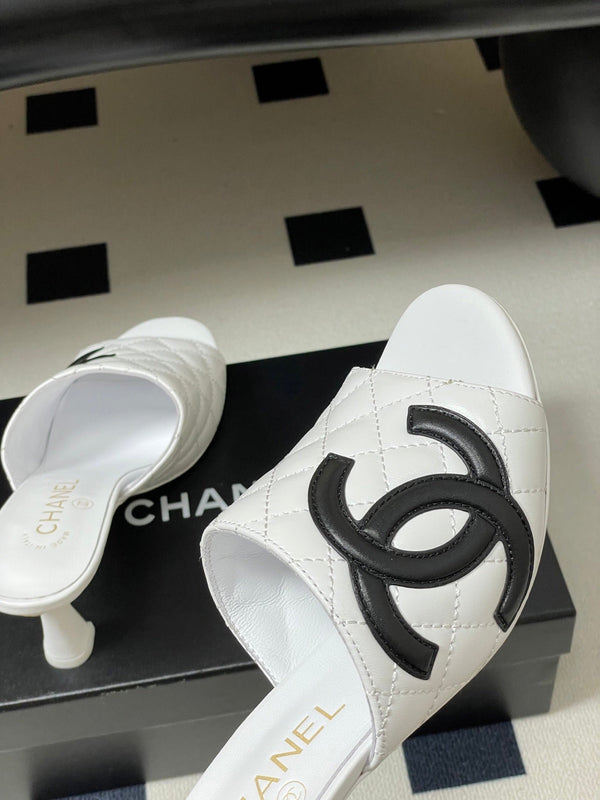 CC 26A Logo Quilted Heeled Sandals 8cm White Black Lambskin 834711