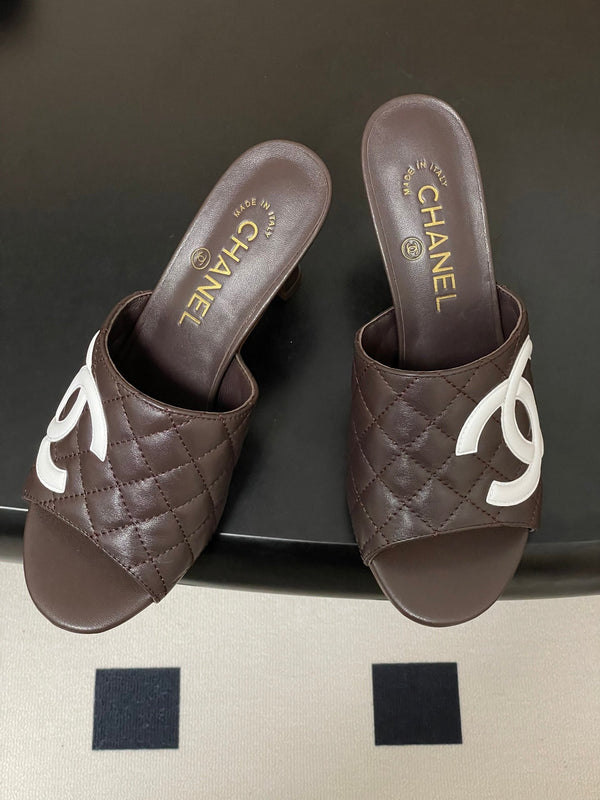 CC 26A Logo Quilted Heeled Sandals 8cm Dark Brown White Lambskin 834709