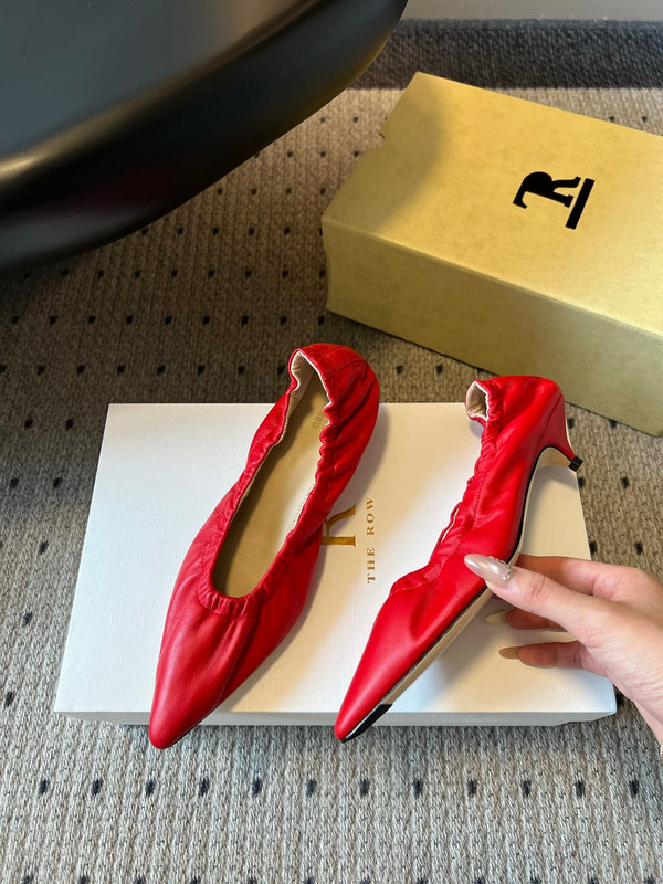 TR 26SS Ruched Pointed-Toe Kitten Heel Pumps