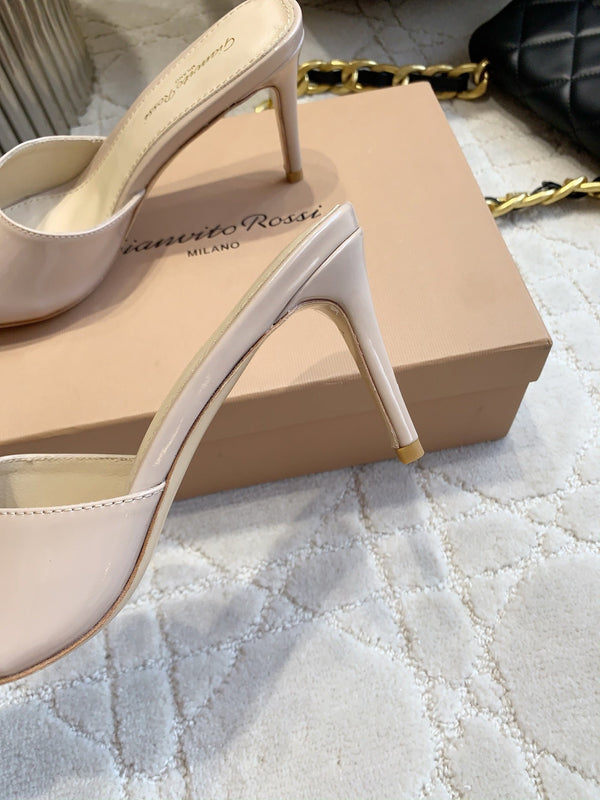 GR Pointed-Toe Mule Sandals 8.5cm Beige Patent Cowhide 851873
