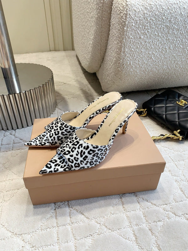 GR Leopard Print Pointed-Toe Mules 8.5cm White Patent Cowhide 851871