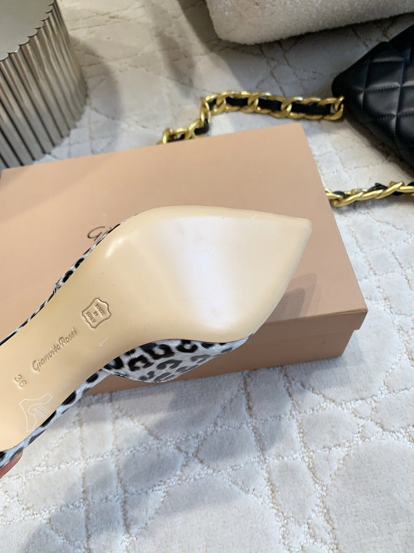 GR Leopard Print Pointed-Toe Mules 8.5cm White Patent Cowhide 851871