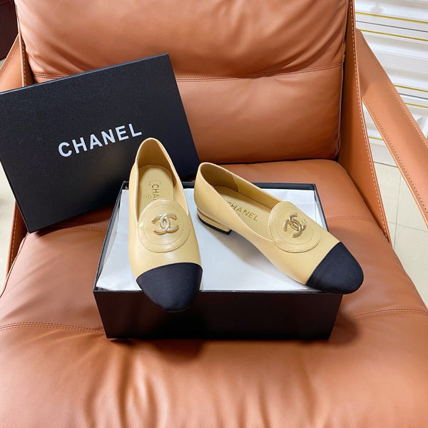 CC 26P Double C Loafers Beige Black Lambskin & Grosgrain 857975