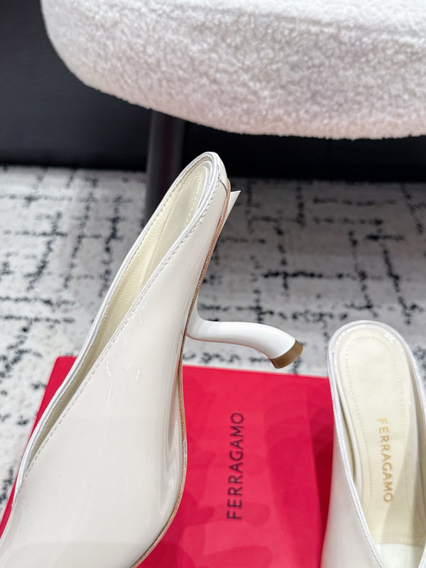 FG Itaca Pointed Toe Mules 9.5cm White Patent Leather 858413