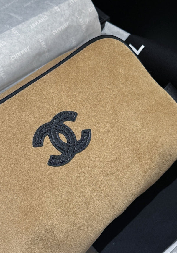 CC Coco Beach 26s Zipped Pouch CC Logo 22cm Beige Canvas 292116