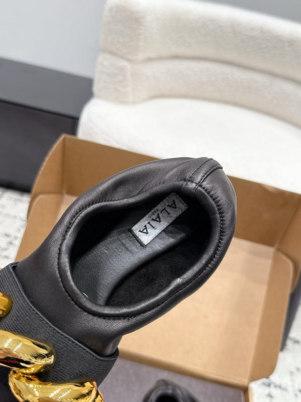 Alai Chain GHW Ballet Flats Black Cowhide Leather 880773