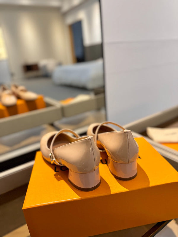 LV Romy Mary Jane Pumps Beige Patent Leather 893583