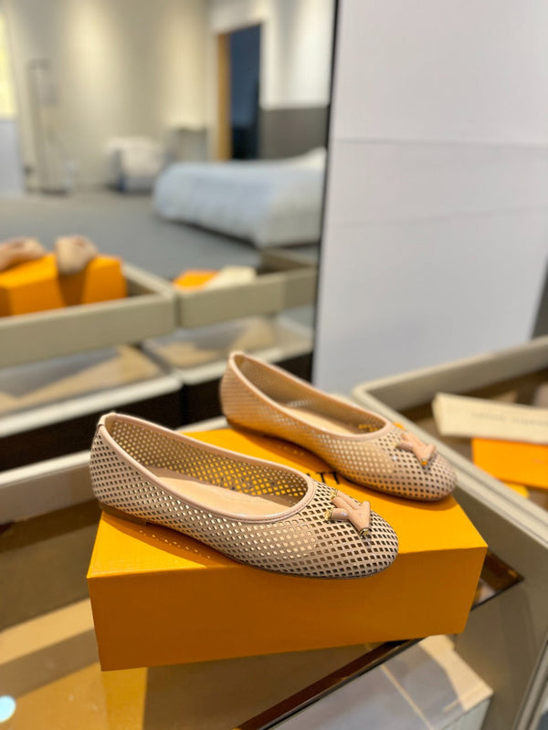 LV Shake Perforated Ballet Flats Beige Calfskin 893576