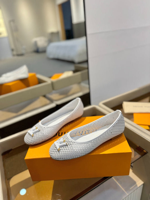 LV Shake Perforated Ballet Flats White Calfskin 893577