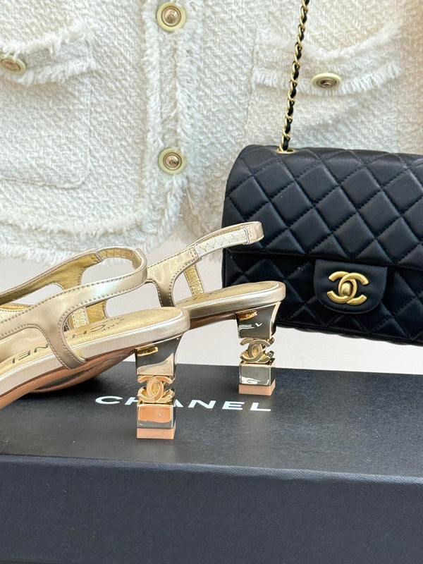 CC 26A Pointed Toe Slingback Pumps Gold Patent Cowhide 904672