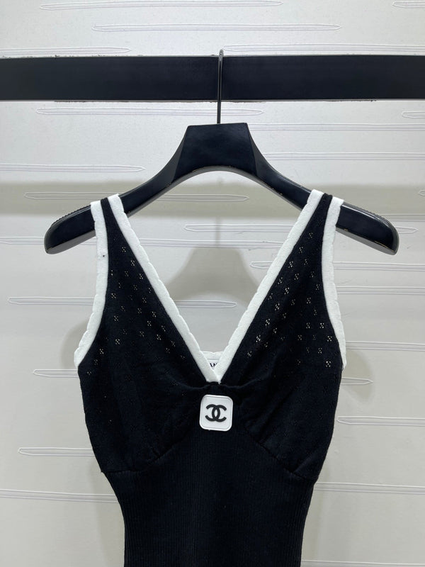 CC Logo Plaque V-Neck Knit Mini Dress Wool 406461