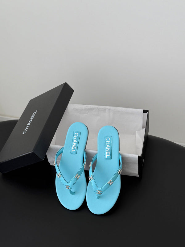 CC Crystal Logo Thong Sandals Blue Leather 915114