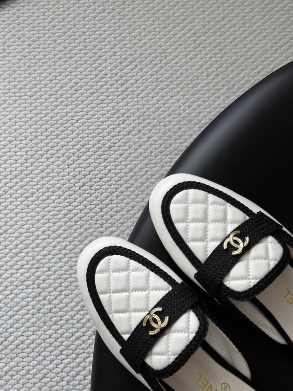 CC Quilted Logo Strap Mules White Leather 914193