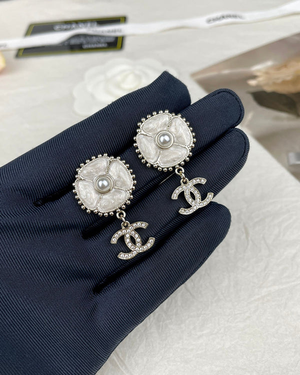 CC Earrings 284874
