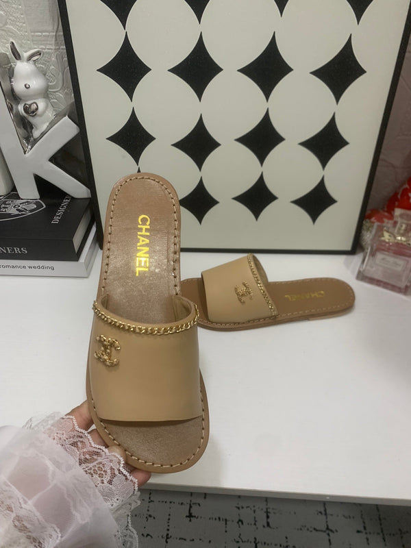 CC Chain Flat Slides Beige Leather 928603