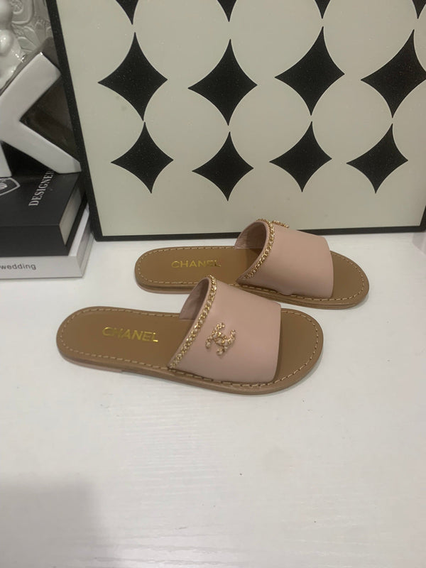 CC Chain Flat Slides Pink Leather 928602