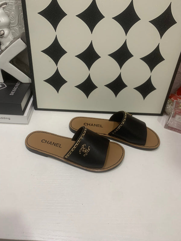 CC Chain Flat Slides Black Leather 928601