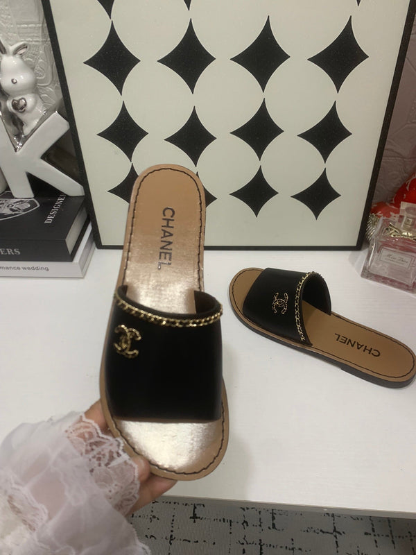 CC Chain Flat Slides Black Leather 928601