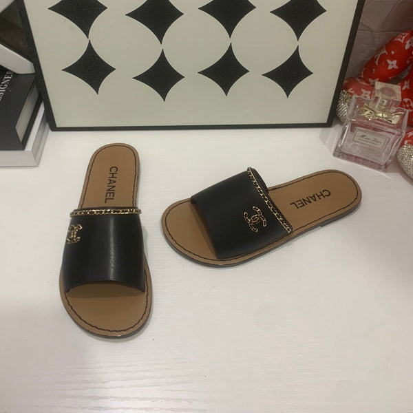 CC Chain Flat Slides Black Leather 928601