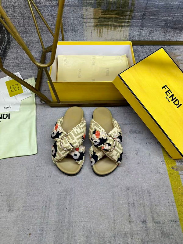 FF Feel Slides Beige Multicolor Printed Canvas 928523