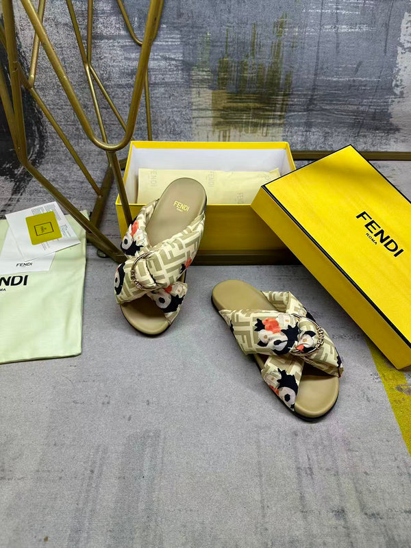FF Feel Slides Beige Multicolor Printed Canvas 928523