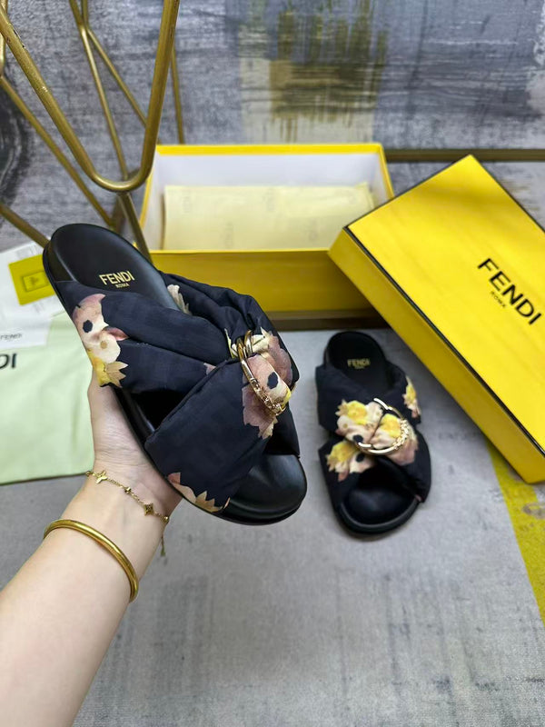FF Feel Slides Black Multicolor Printed Canvas 928521