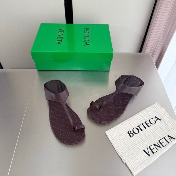 BV Livia Sandals Chocolate Intrecciato Leather 929501
