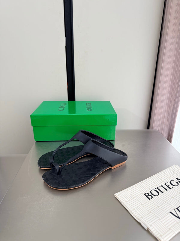 BV Livia Sandals Black Intrecciato Leather 929498