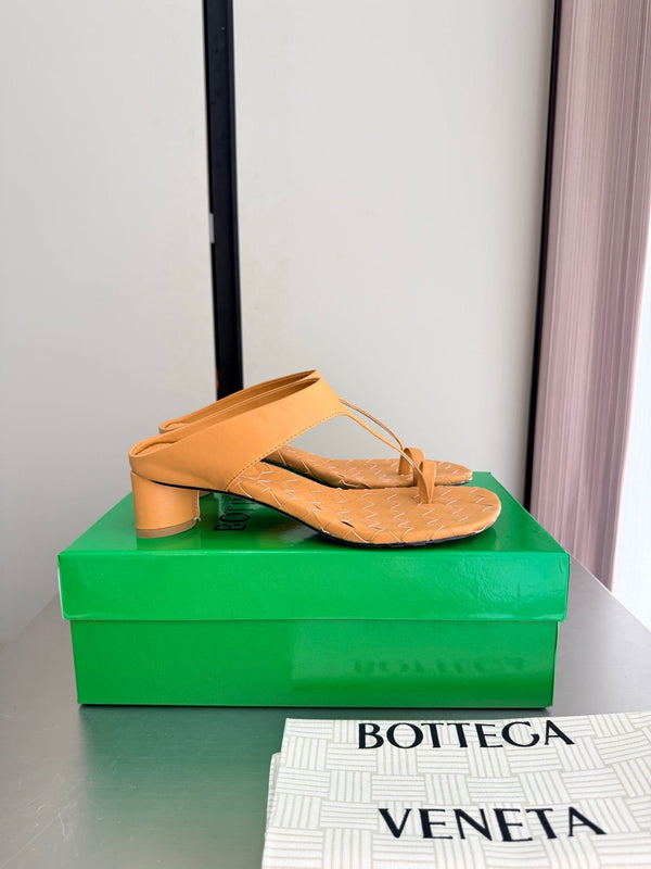 BV Livia Sandals 4CM Camel Intrecciato Leather 929481