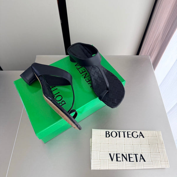BV Livia Sandals 4CM Black Intrecciato Leather 929480