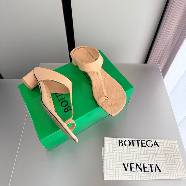 BV Livia Sandals 4CM Beige Intrecciato Leather 929479