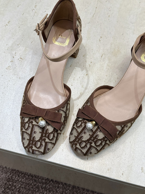 CD Oblique Bow Pearl Ankle Strap Pumps 3.5CM Brown Embroidered Cotton 933315