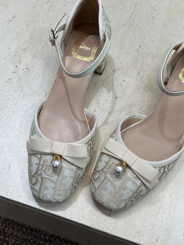 CD Oblique Bow Pearl Ankle Strap Pumps 3.5CM Cream Embroidered Cotton 933314
