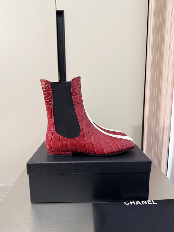 CC Métiers d'Art 2026 Short Boots Red Croc-Embossed Calfskin Leather 929457