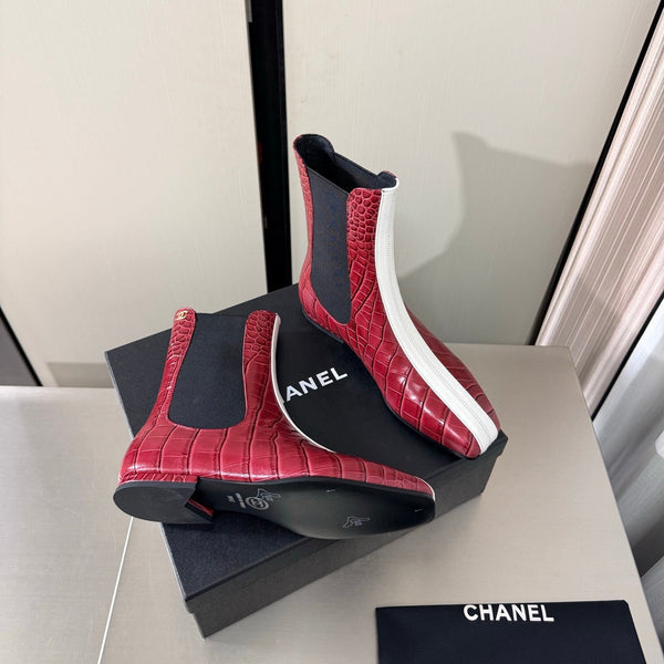 CC Métiers d'Art 2026 Short Boots Red Croc-Embossed Calfskin Leather 929457