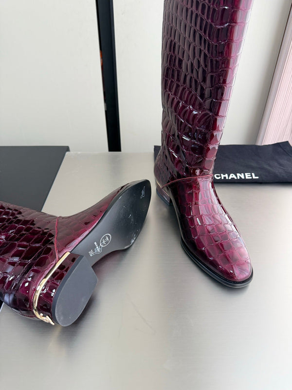 CC 26 High Boots Burgundy Croc-Embossed Patent Calfskin 929460