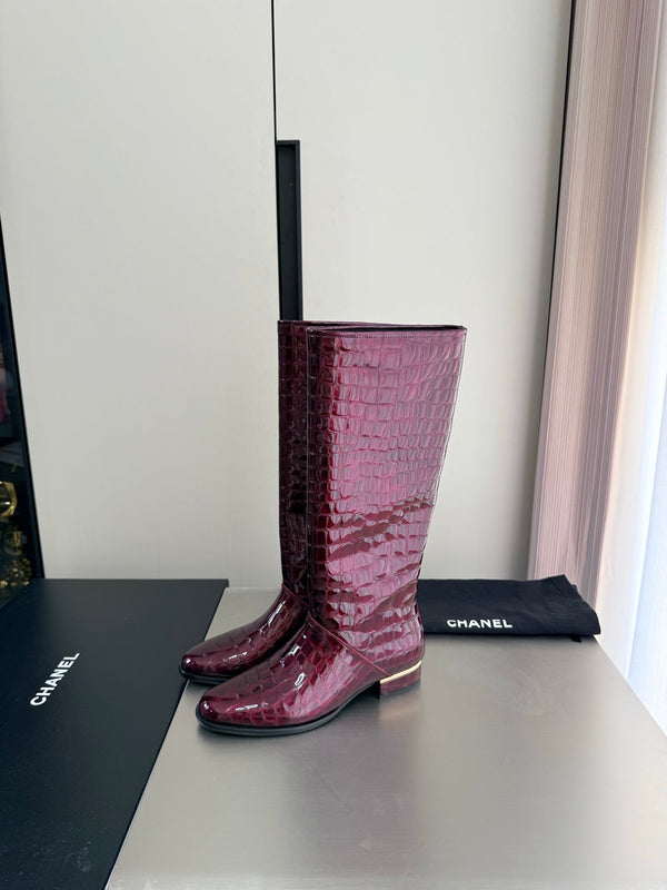 CC 26 High Boots Burgundy Croc-Embossed Patent Calfskin 929460