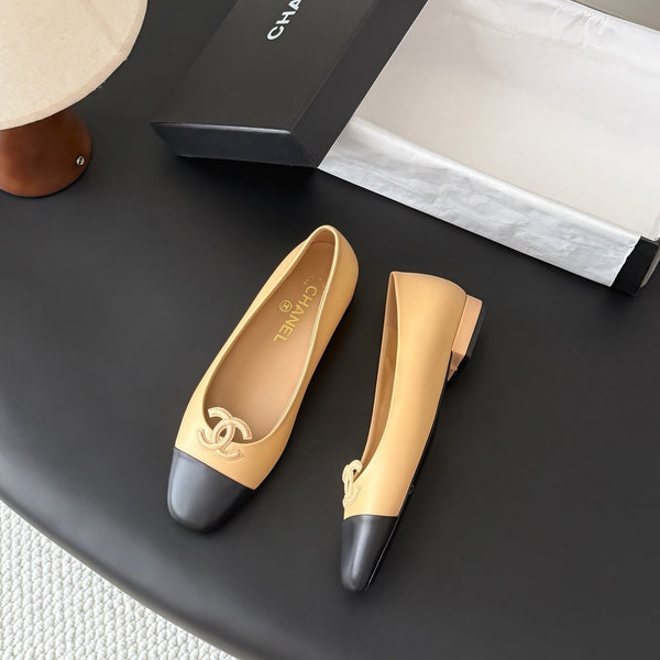 CC 26B Double C Loafers Beige Leather 917823