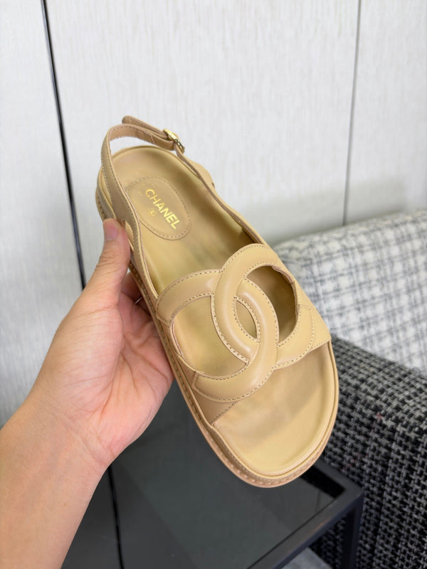 CC Sandals Beige Leather 935912