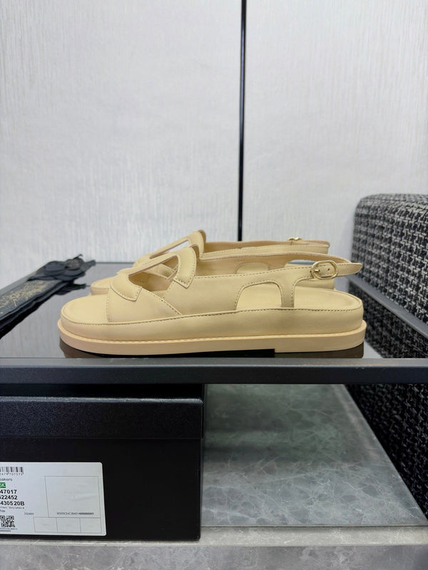 CC Sandals Beige Leather 935912