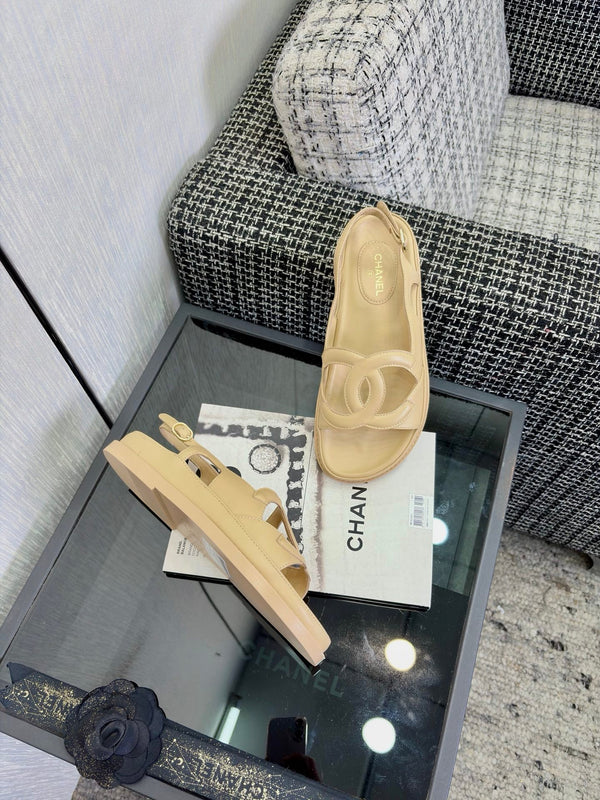 CC Sandals Beige Leather 935912