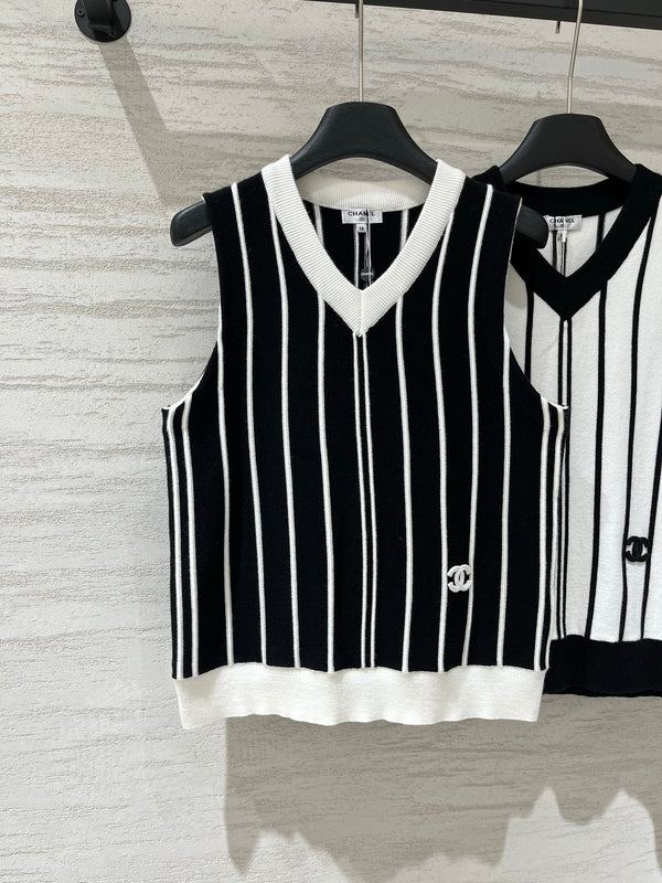 CC Striped Knit Vest 758890