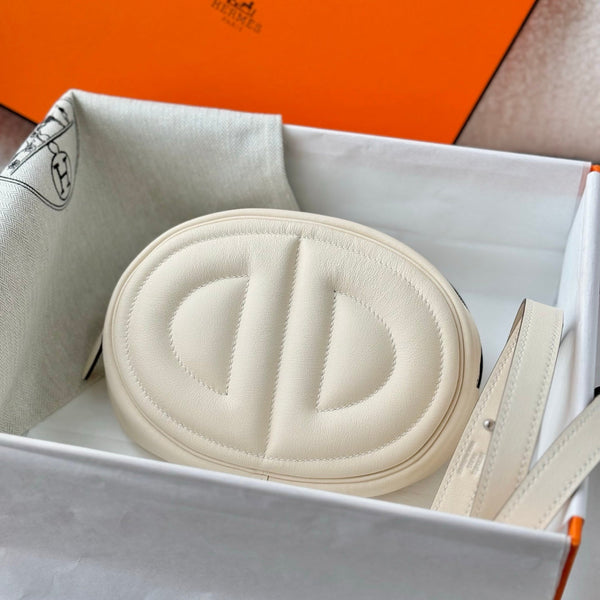 HM In-the-Loop Belt 19CM Bag Cream Swif