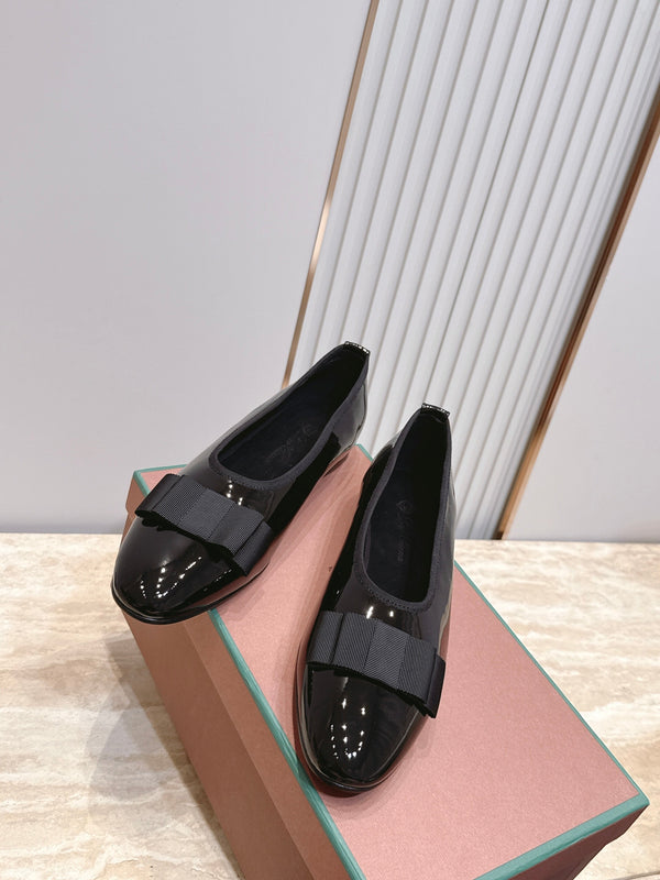 LP Bow Ballet Flats Black Patent Leather 954494
